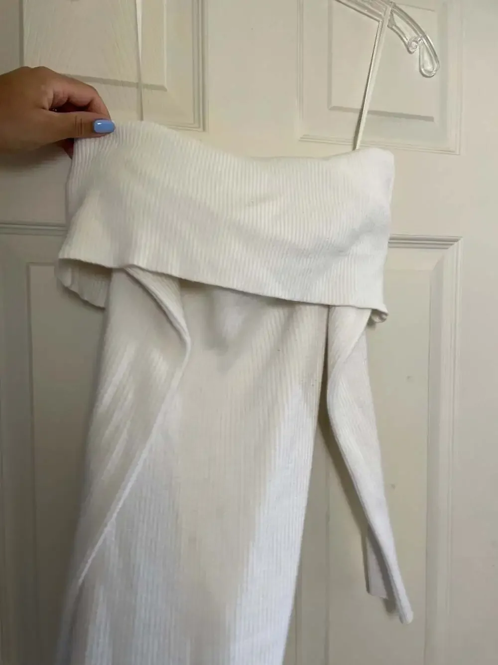 Abercrombie & Fitch White Ribbed Knit Off The Shoulder Maxi Dress
